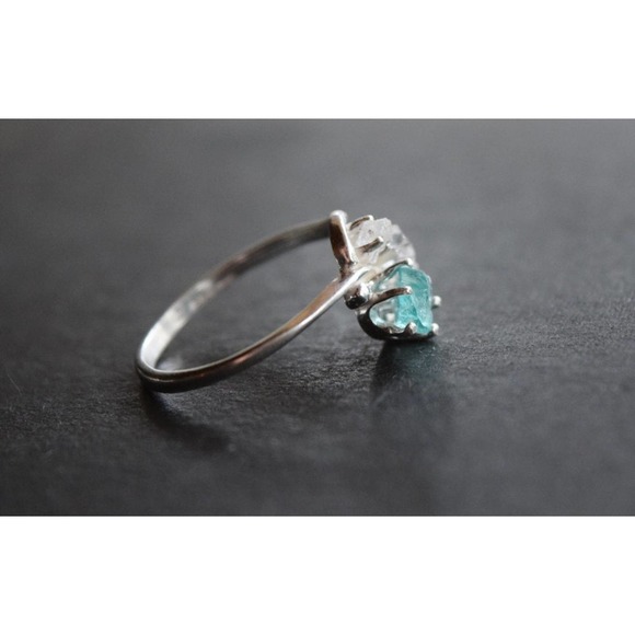 alternative raw diamond engagement ring raw crystal size 4 5 6 7 8 8 9 1… - Picture 2 of 5